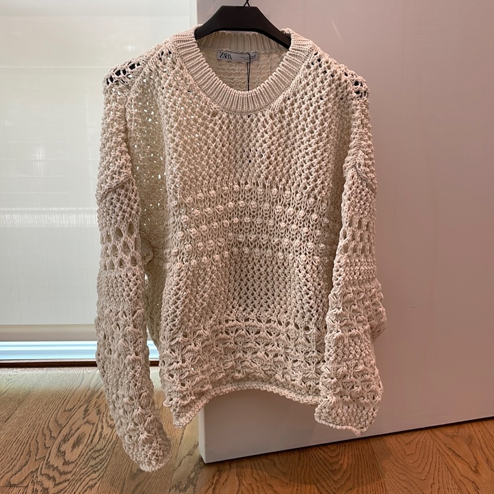 Zara knit sweater, NWT